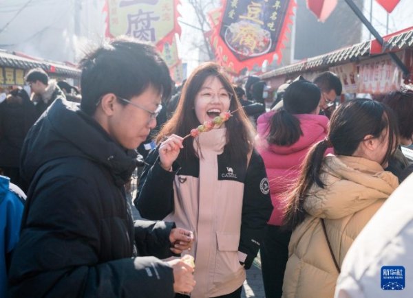 财经观察 政策发力 场景“上新” 线下消费持续火热